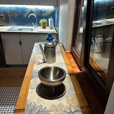Un Apartment *